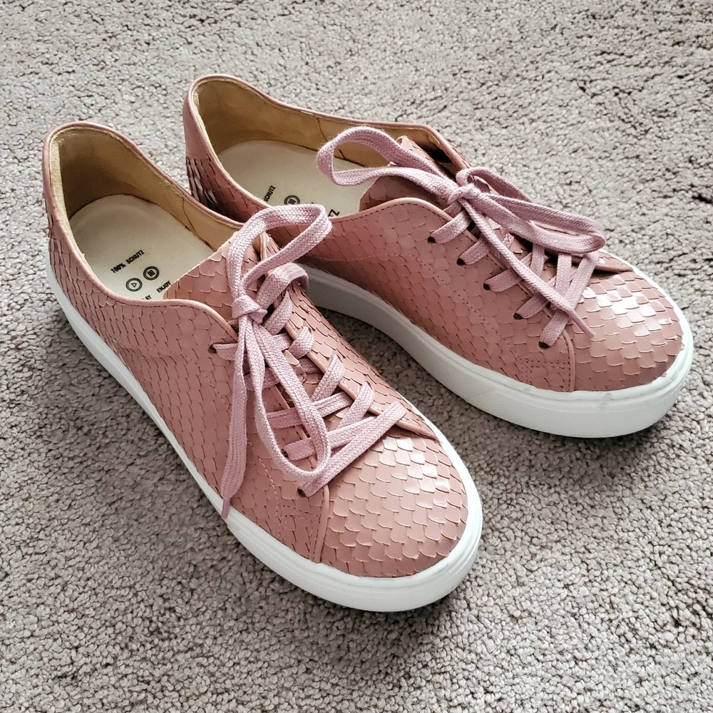 SCHUTZ Pink Textured Leather Lace-Up Sneakers